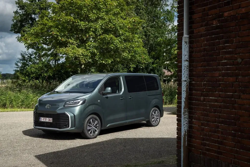 Zdjęcie: 2026 Toyota Proace Verso