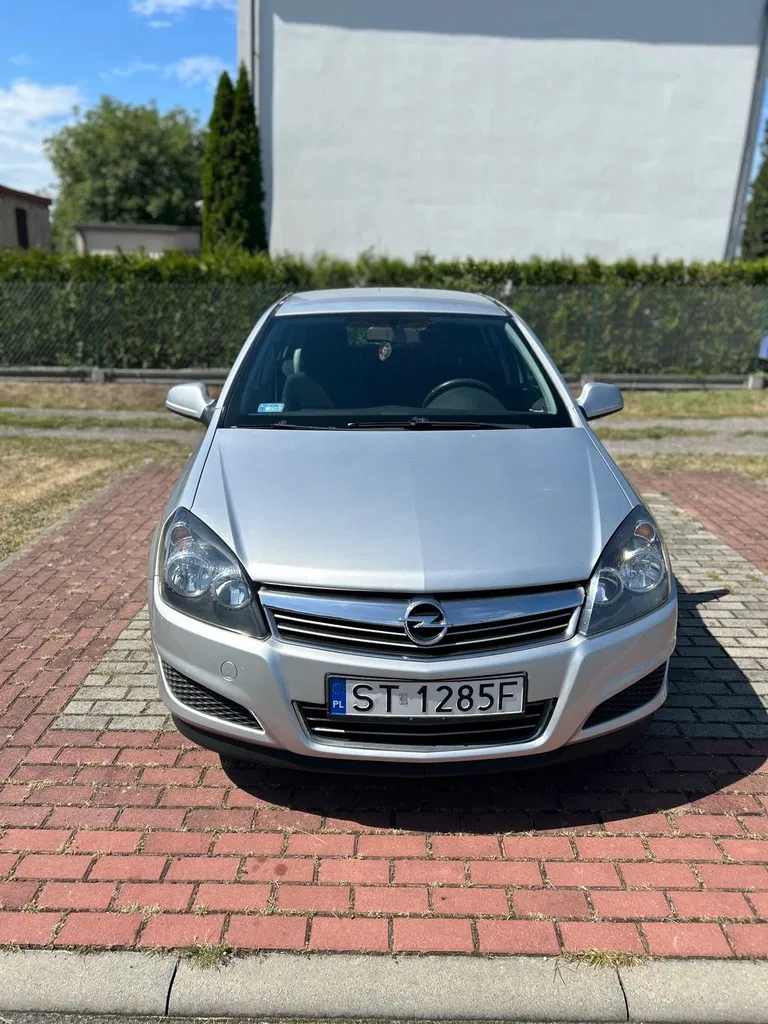 Zdjęcie: 2010 Opel Astra
