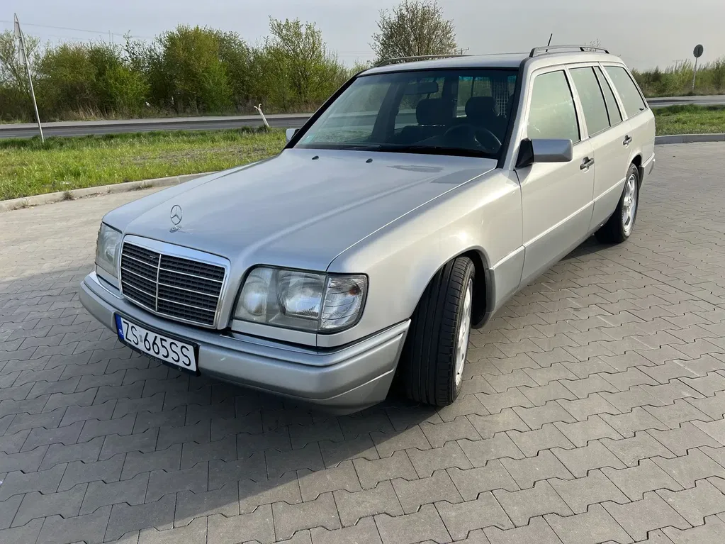 Zdjęcie: 1995 Mercedes-Benz W124