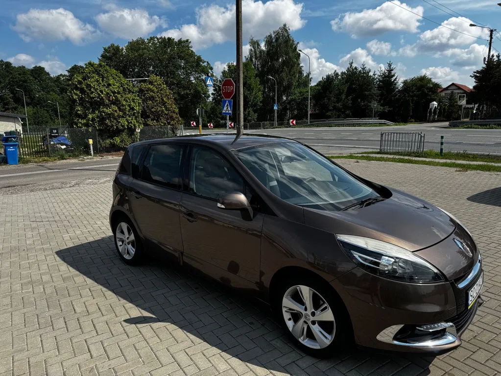 Zdjęcie: 2012 Renault Scenic