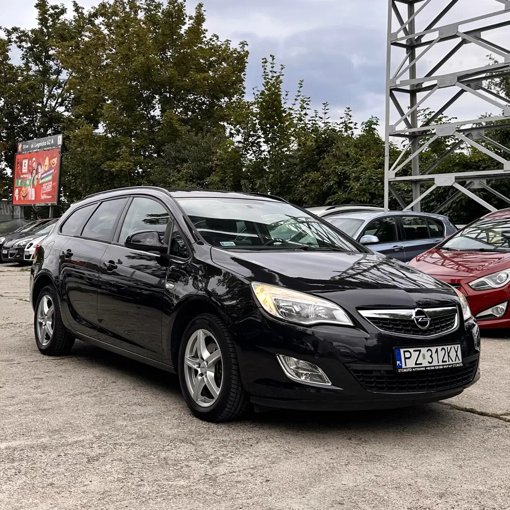 Zdjęcie: 2011 Opel Astra
