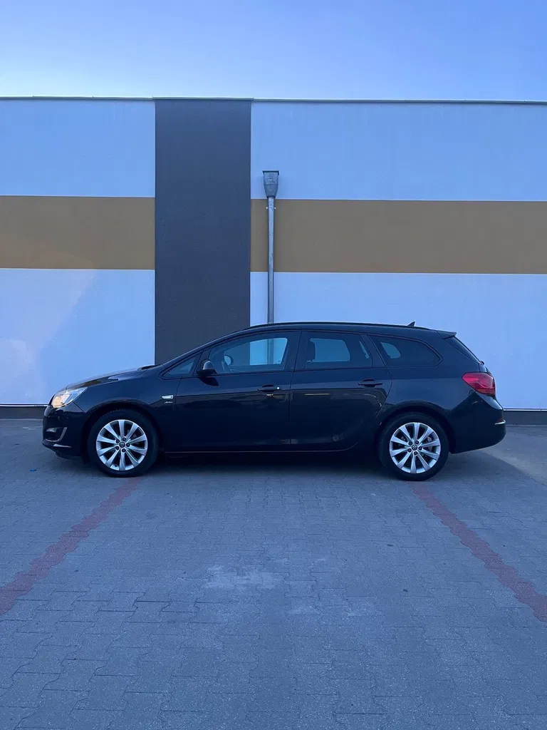 Zdjęcie: 2013 Opel Astra
