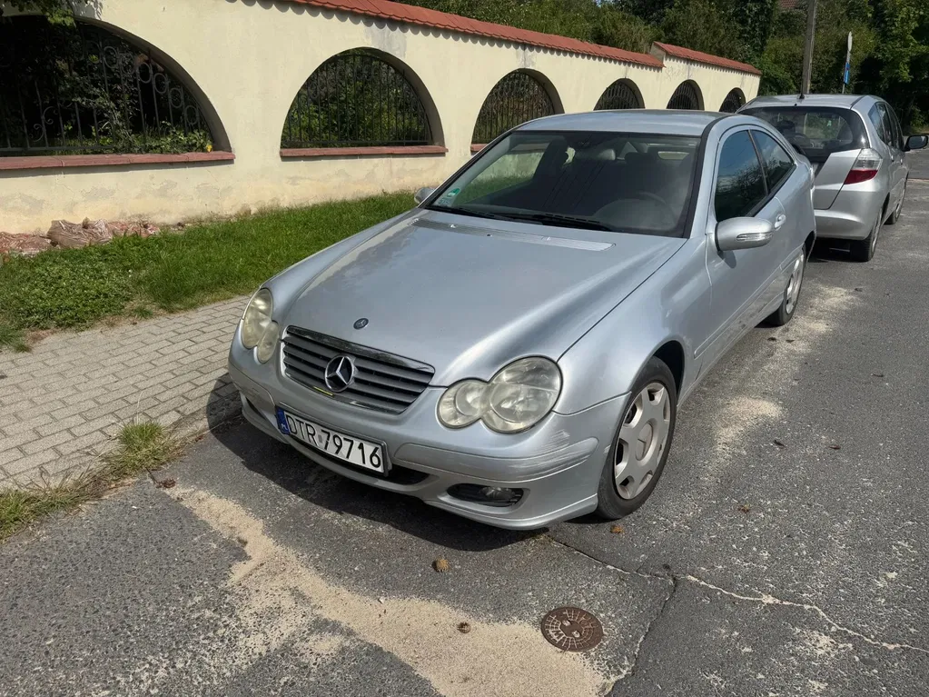 Zdjęcie: 2005 Mercedes-Benz C Klasa