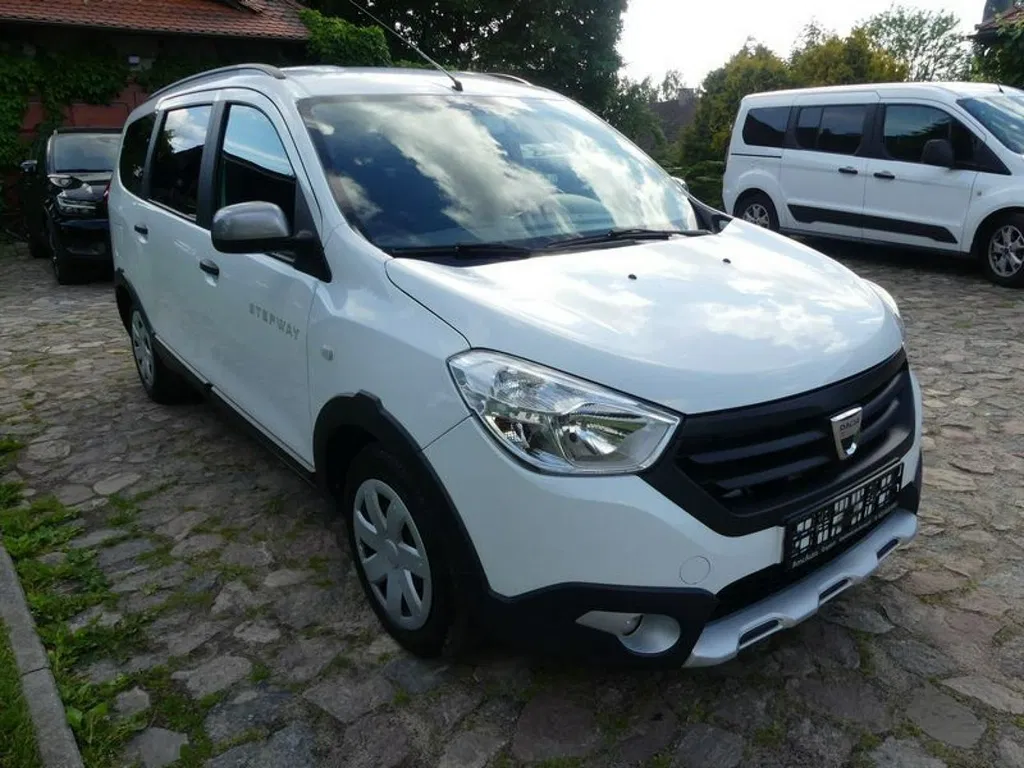 Zdjęcie: 2017 Dacia Lodgy