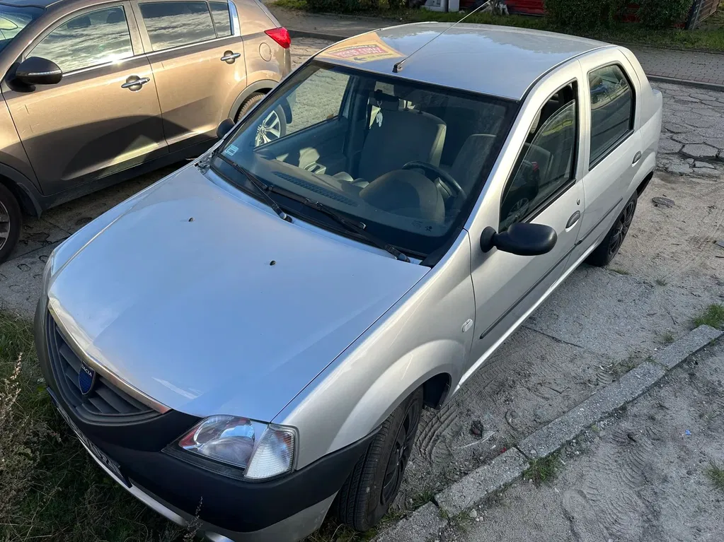 Zdjęcie: 2007 Dacia Logan