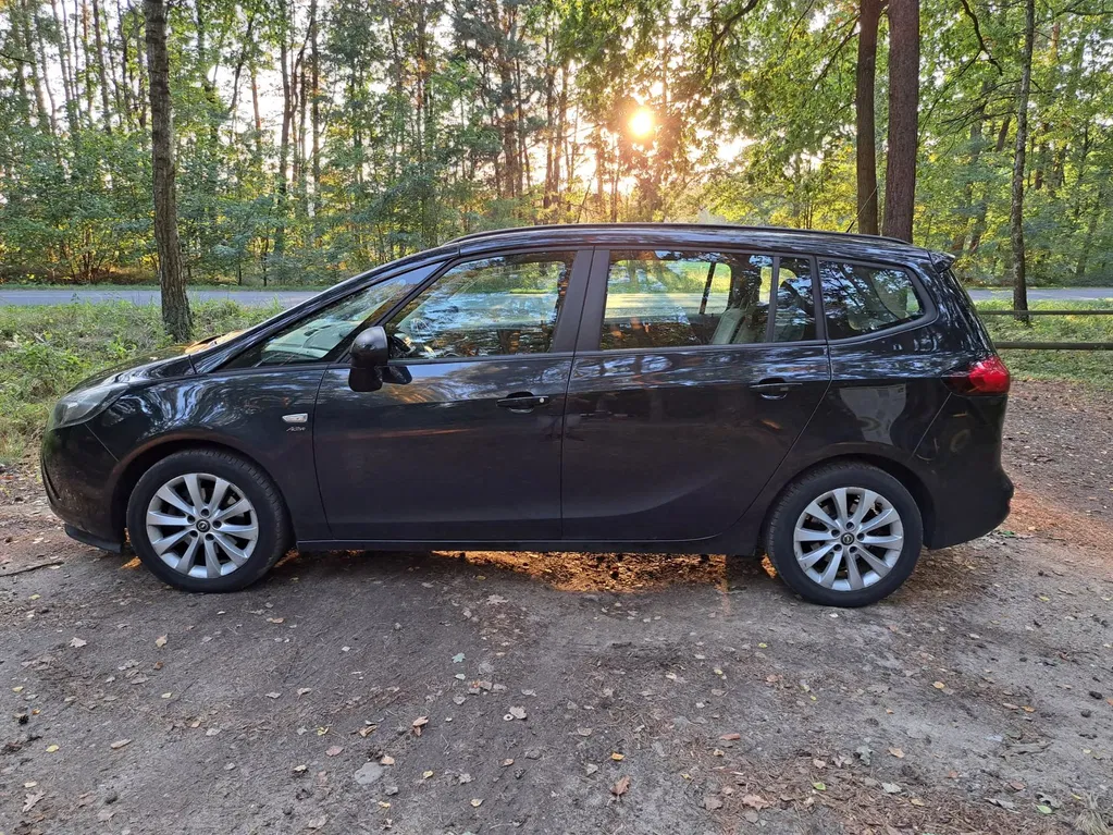 Zdjęcie: 2013 Opel Zafira