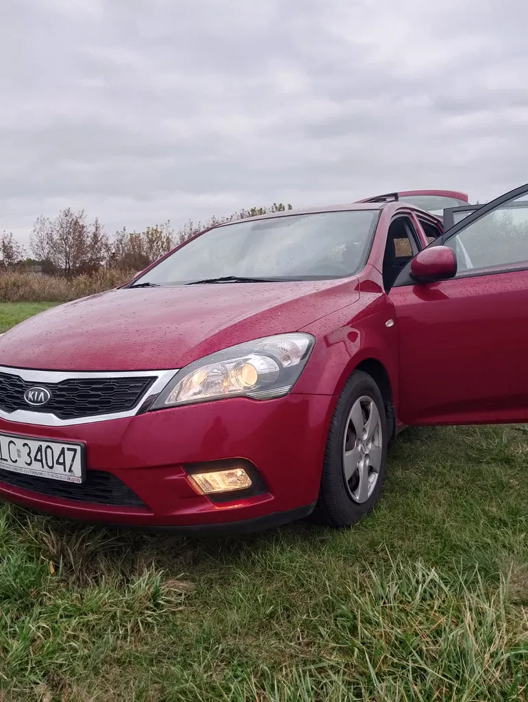 Zdjęcie: 2011 Kia Cee'd