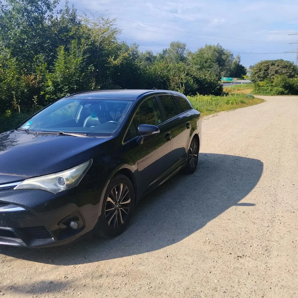 Zdjęcie: 2015 Toyota Avensis