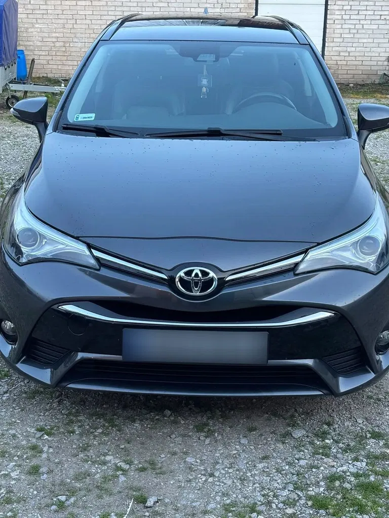 Zdjęcie: 2017 Toyota Avensis