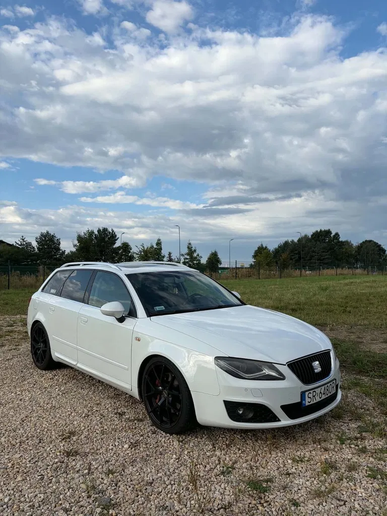 Zdjęcie: 2012 Seat Exeo ST