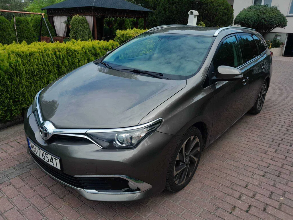 Zdjęcie: 2017 Toyota Auris