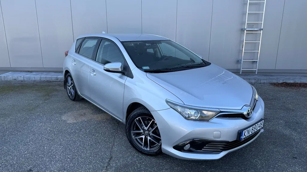 Zdjęcie: 2015 Toyota Auris