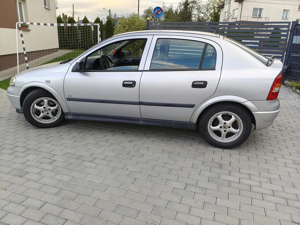 Zdjęcie: 2006 Opel Astra