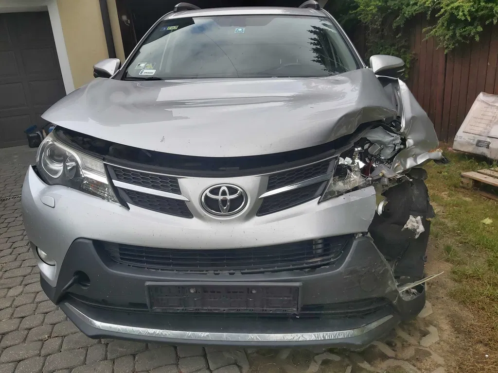 Zdjęcie: 2013 Toyota RAV-4