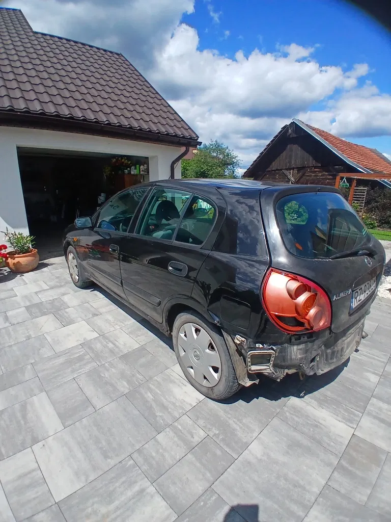 Zdjęcie: 2004 Nissan Almera