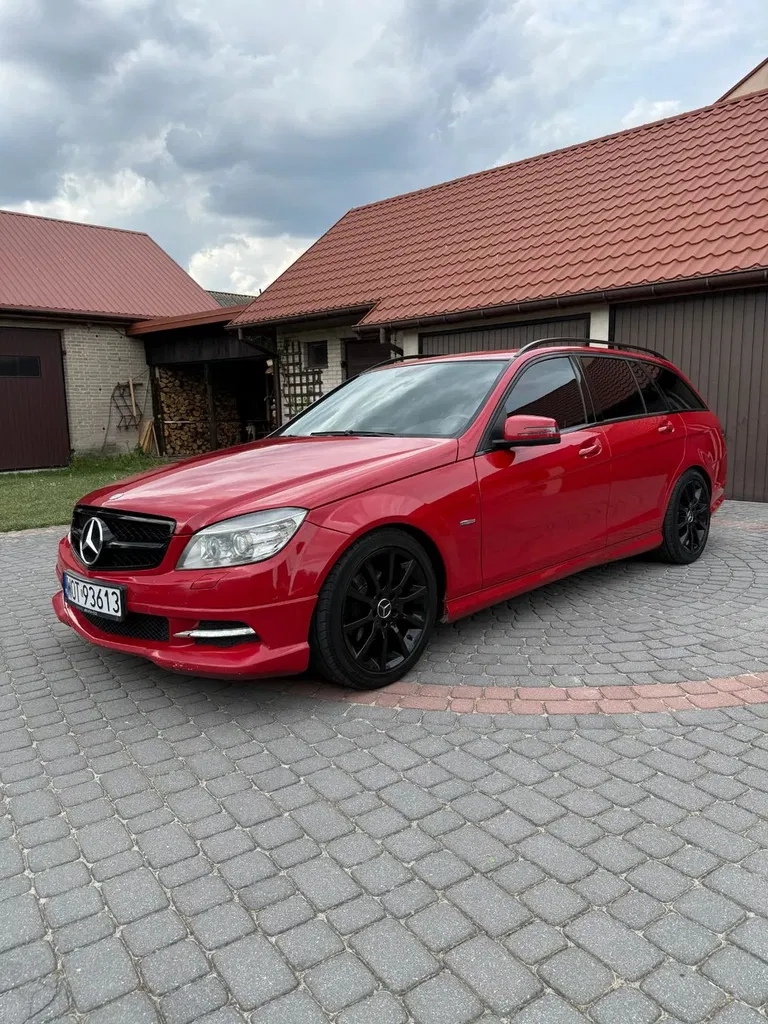 Zdjęcie: 2010 Mercedes-Benz C Klasa