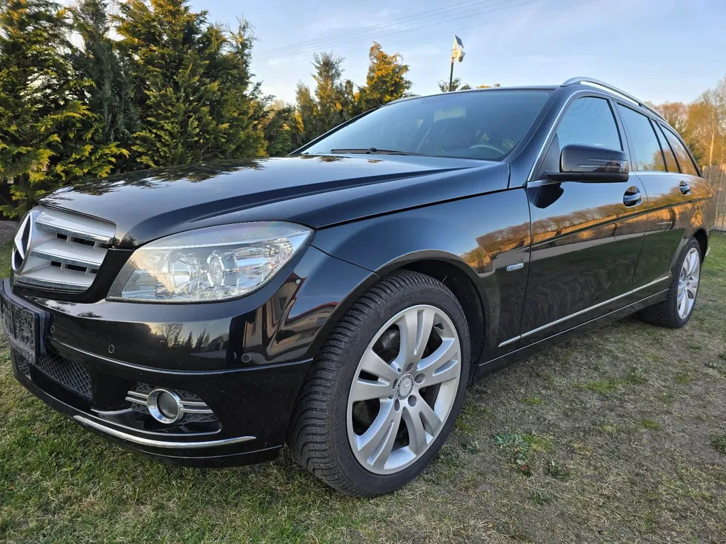 Zdjęcie: 2010 Mercedes-Benz C Klasa