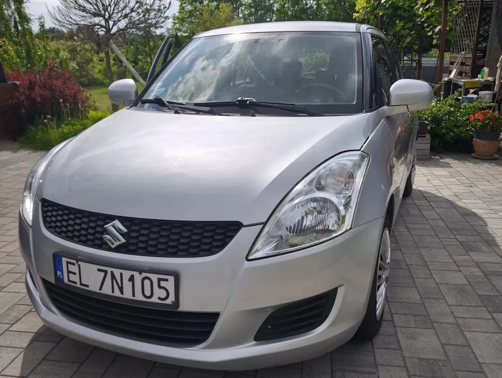 Zdjęcie: 2012 Suzuki Swift