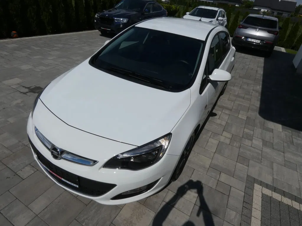 Zdjęcie: 2015 Opel Astra