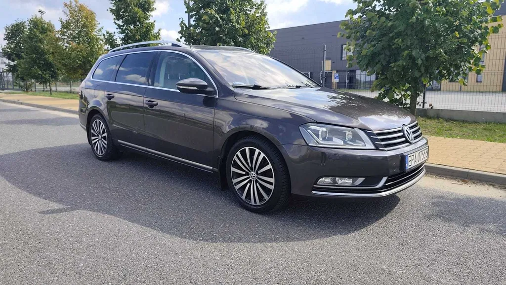 Zdjęcie: 2011 Volkswagen Passat