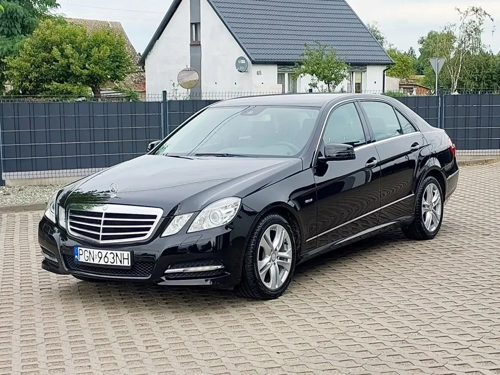 Zdjęcie: 2010 Mercedes-Benz E Klasa