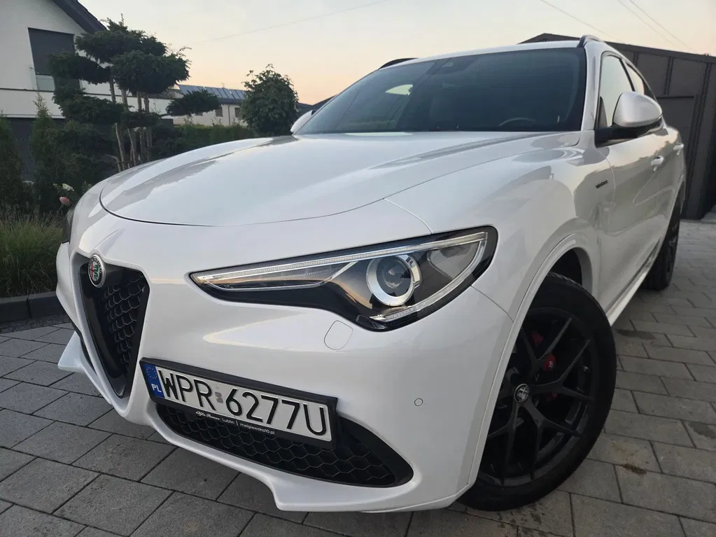 Zdjęcie: 2021 Alfa Romeo Stelvio