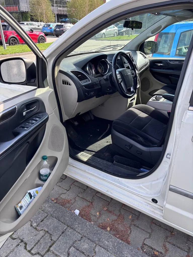 Zdjęcie: 2011 Chrysler Town & Country