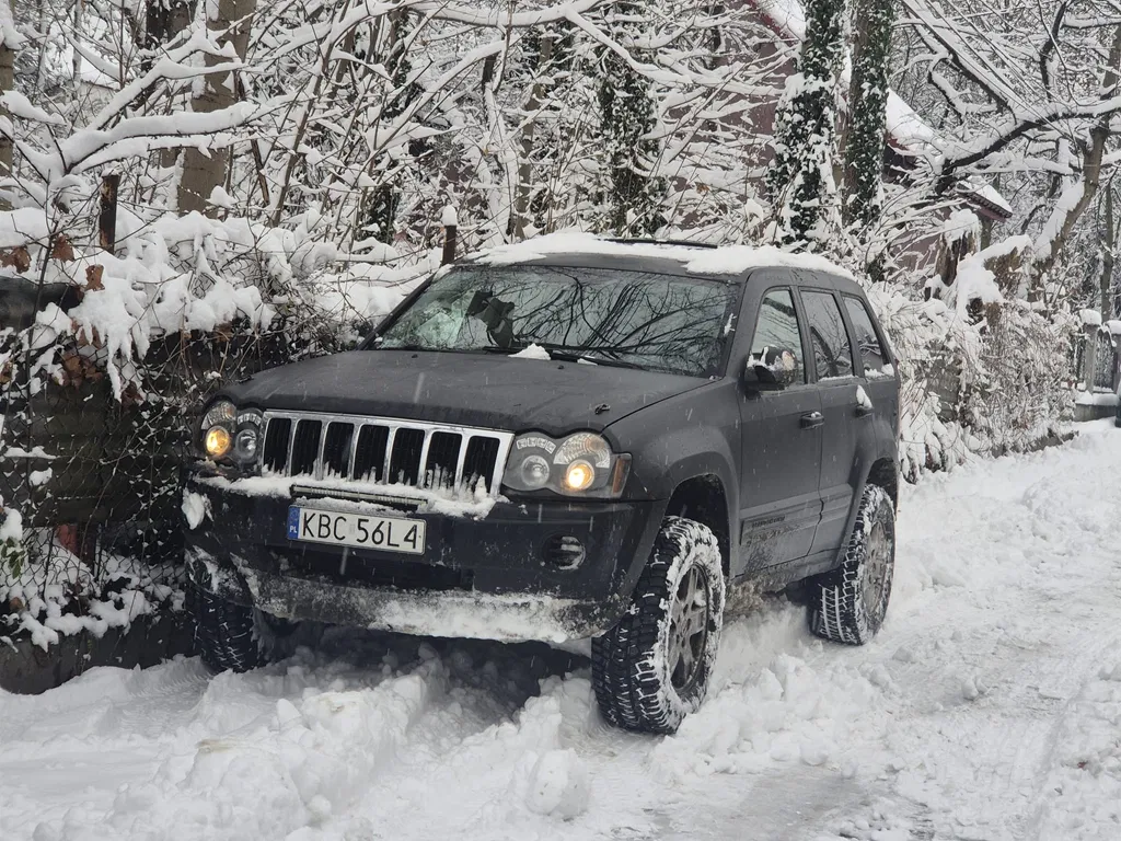 Zdjęcie: 2005 Jeep Cherokee