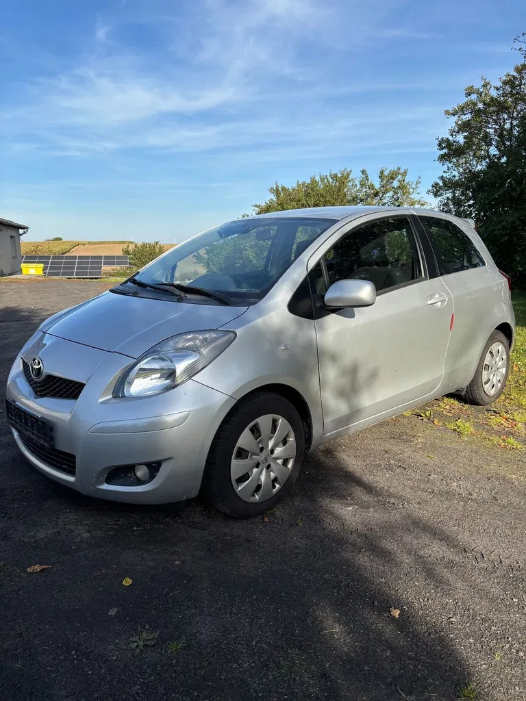 Zdjęcie: 2010 Toyota Yaris