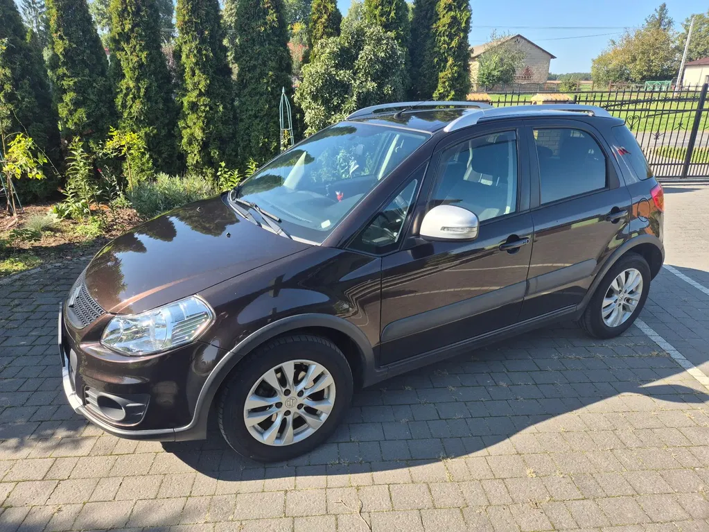 Zdjęcie: 2013 Suzuki SX4