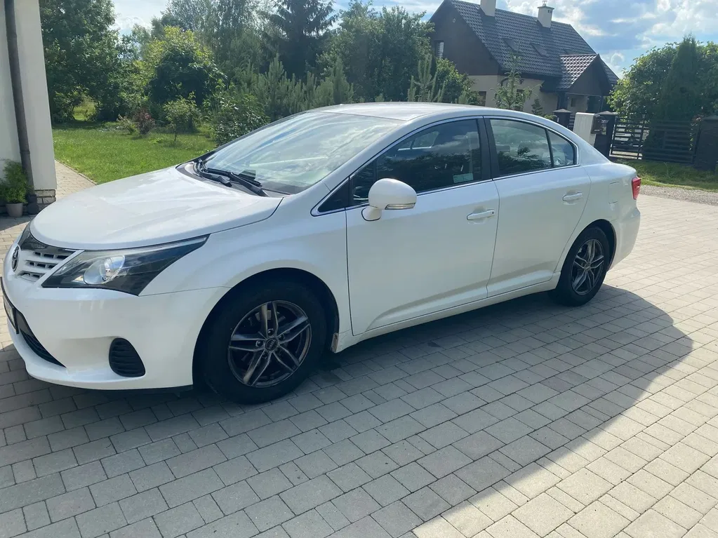 Zdjęcie: 2013 Toyota Avensis
