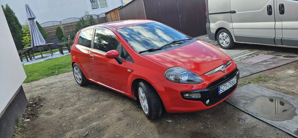 Zdjęcie: 2010 Fiat Grande Punto