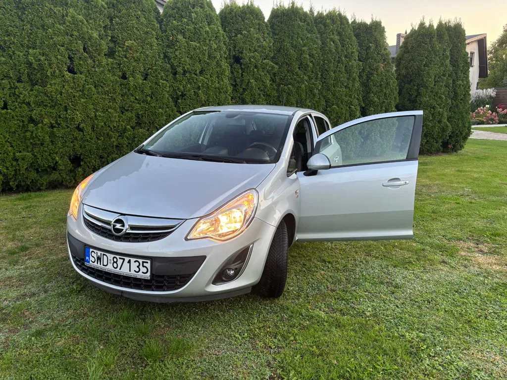 Zdjęcie: 2012 Opel Corsa