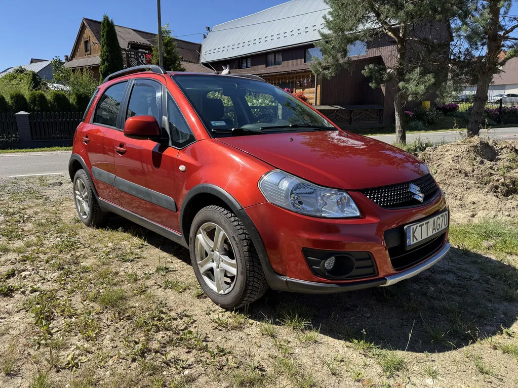 Zdjęcie: 2012 Suzuki SX4