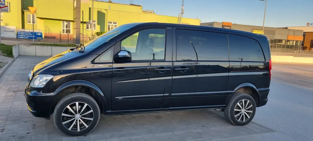 Zdjęcie: 2011 Mercedes-Benz Viano