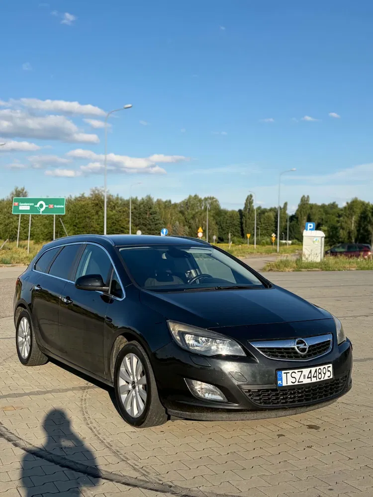 Zdjęcie: 2012 Opel Astra