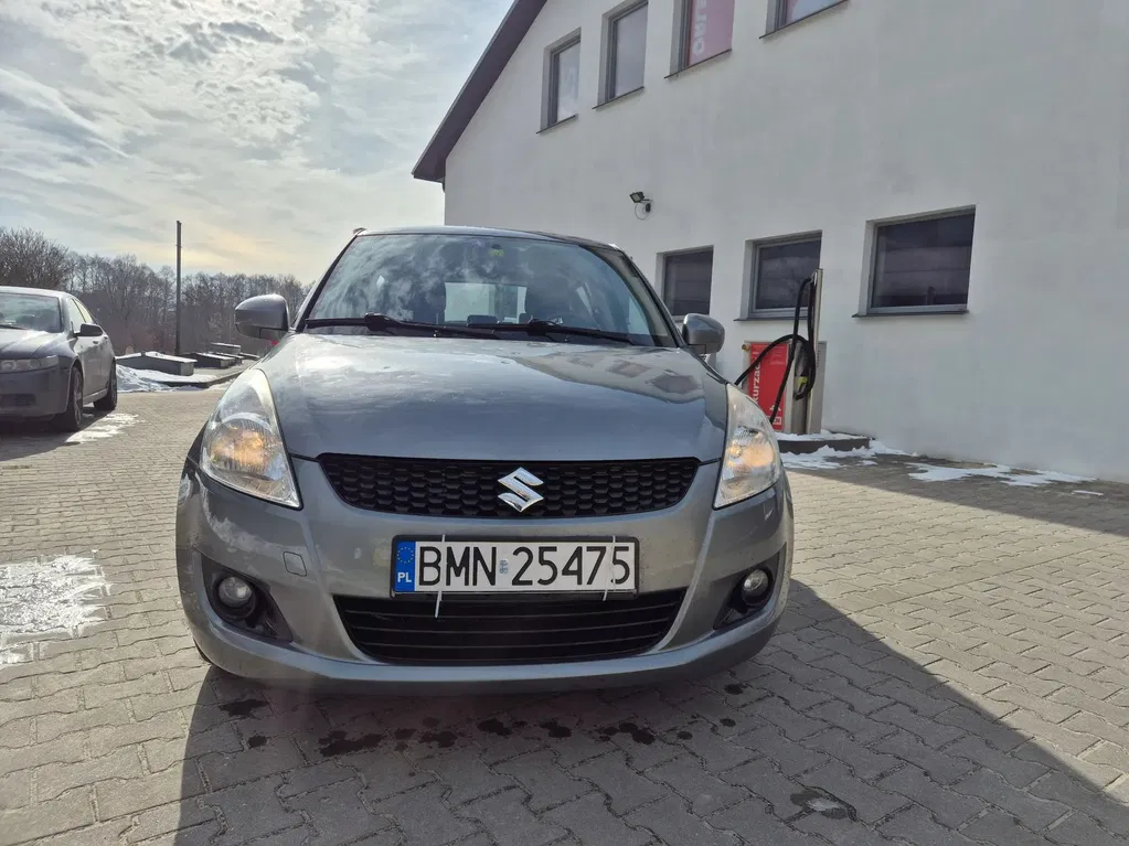 Zdjęcie: 2012 Suzuki Swift