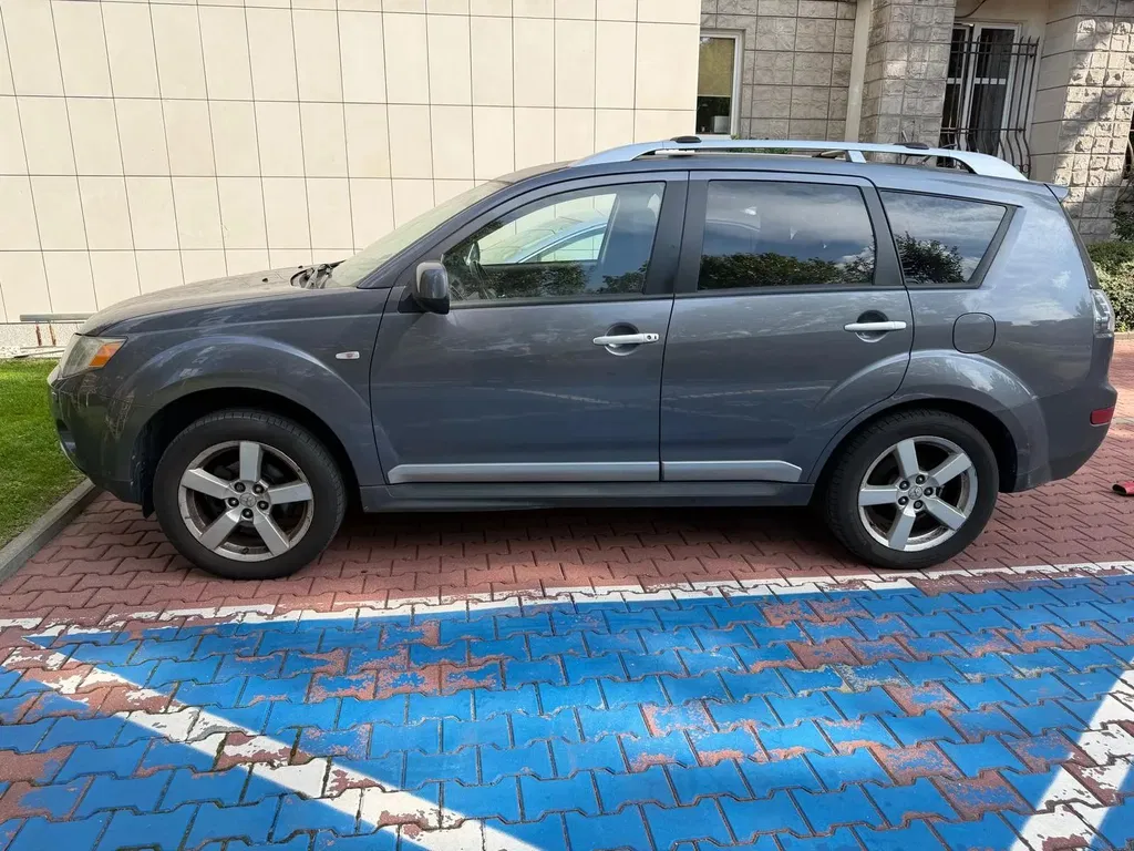Zdjęcie: 2009 Mitsubishi Outlander