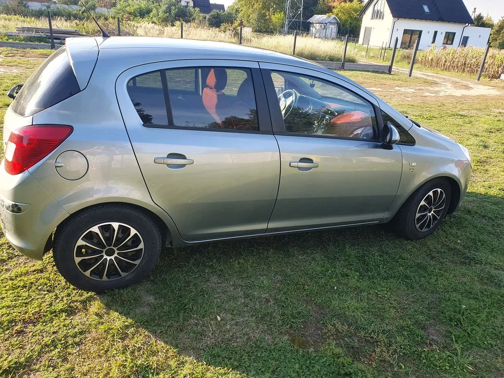 Zdjęcie: 2010 Opel Corsa