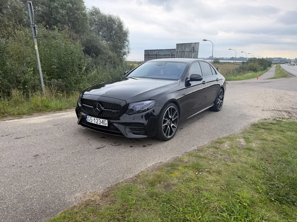 Zdjęcie: 2017 Mercedes-Benz E Klasa