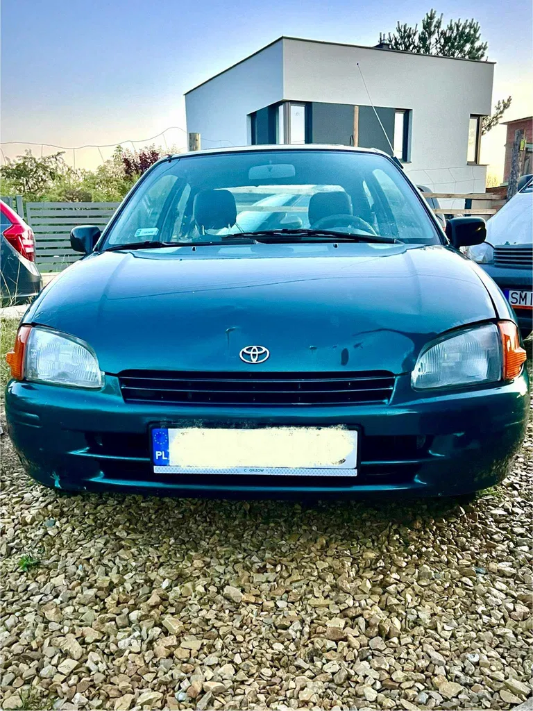 Zdjęcie: 1997 Toyota Starlet