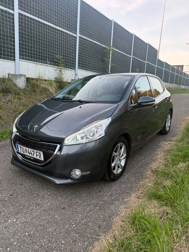 Zdjęcie: 2012 Peugeot 208