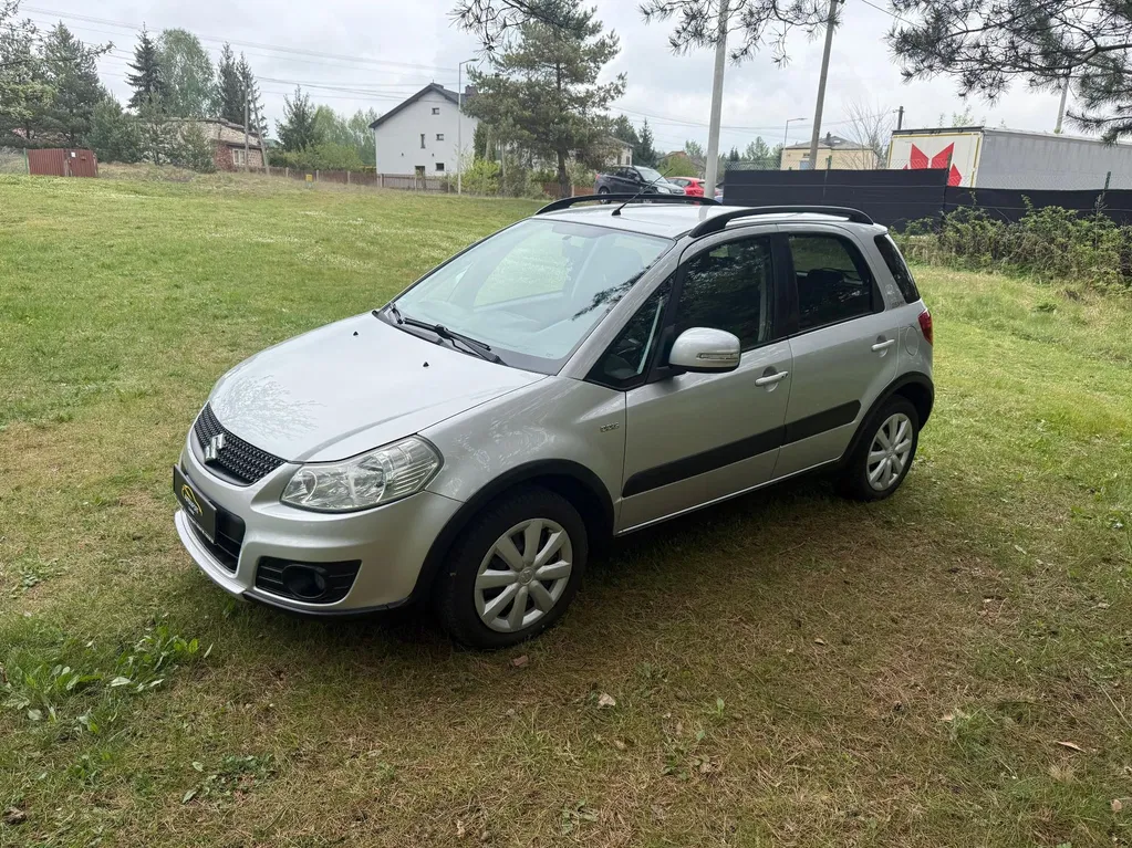 Zdjęcie: 2011 Suzuki SX4