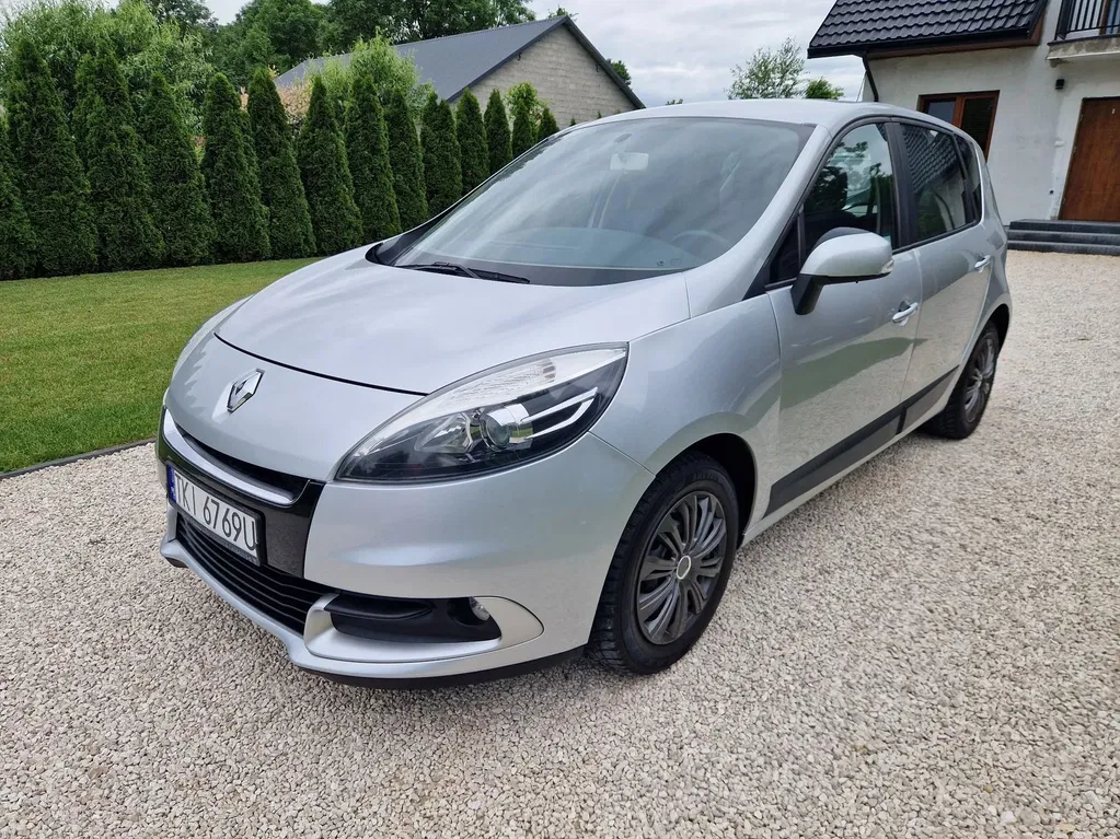 Zdjęcie: 2012 Renault Scenic
