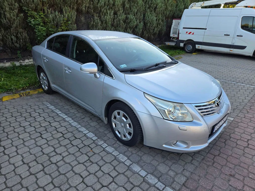 Zdjęcie: 2009 Toyota Avensis