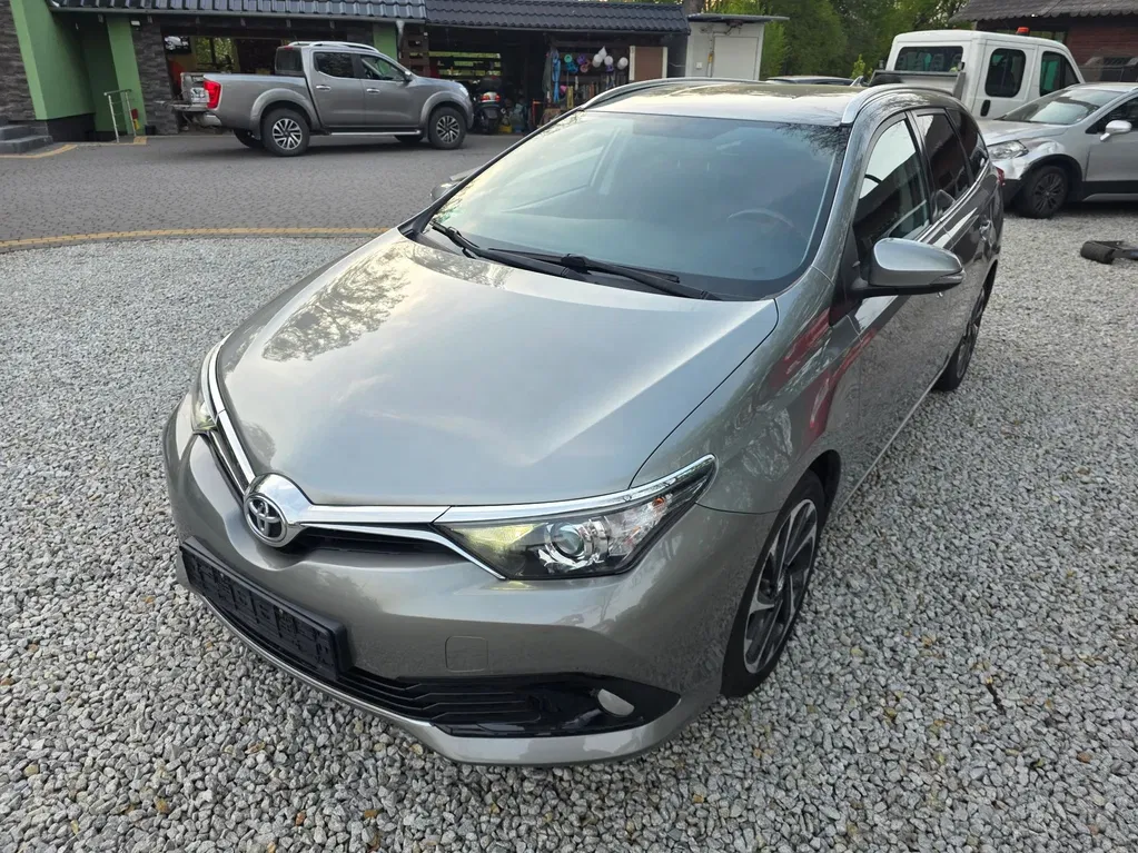 Zdjęcie: 2016 Toyota Auris
