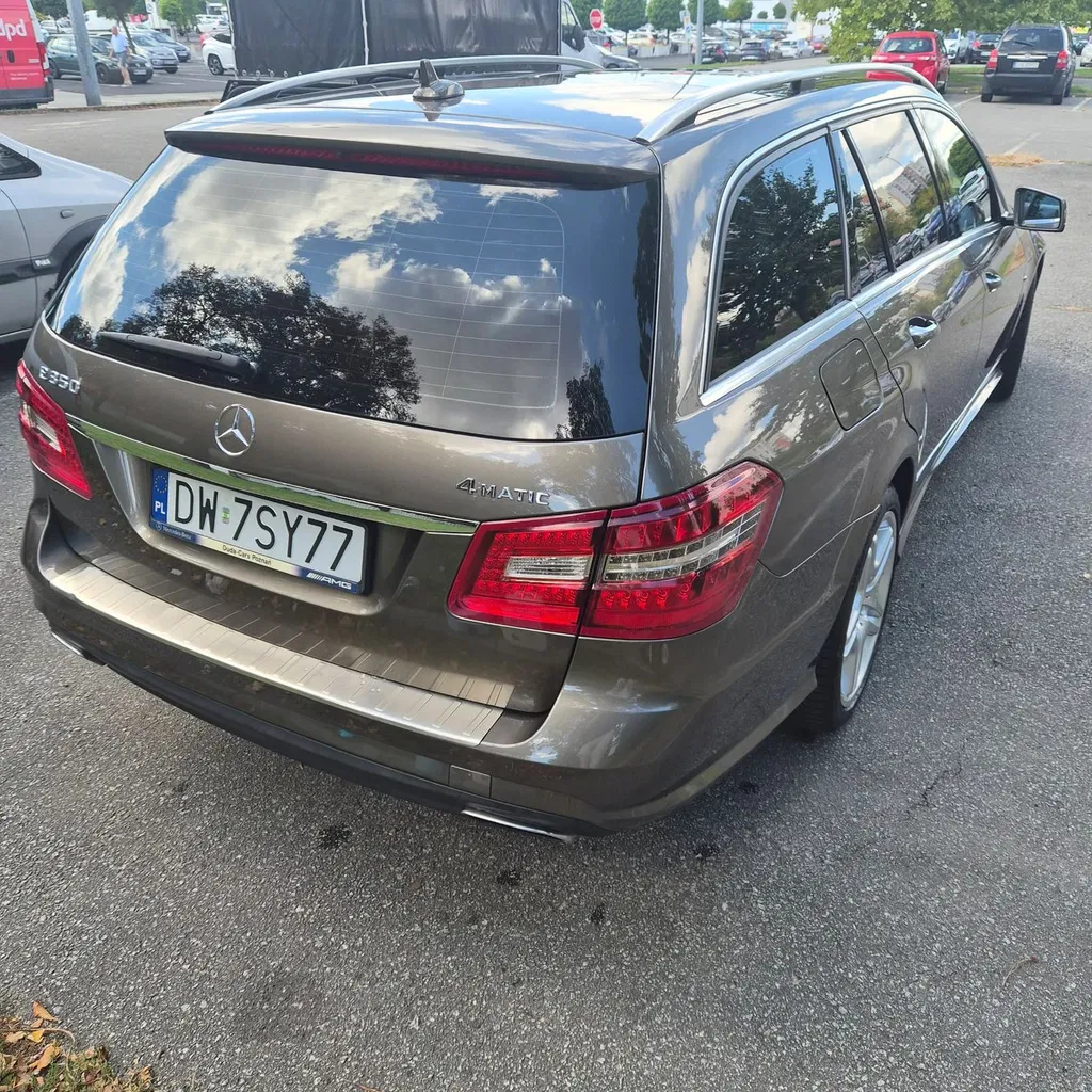 Zdjęcie: 2012 Mercedes-Benz E Klasa