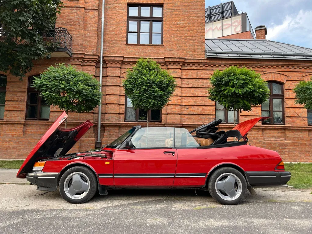 Zdjęcie: 1988 Saab 900