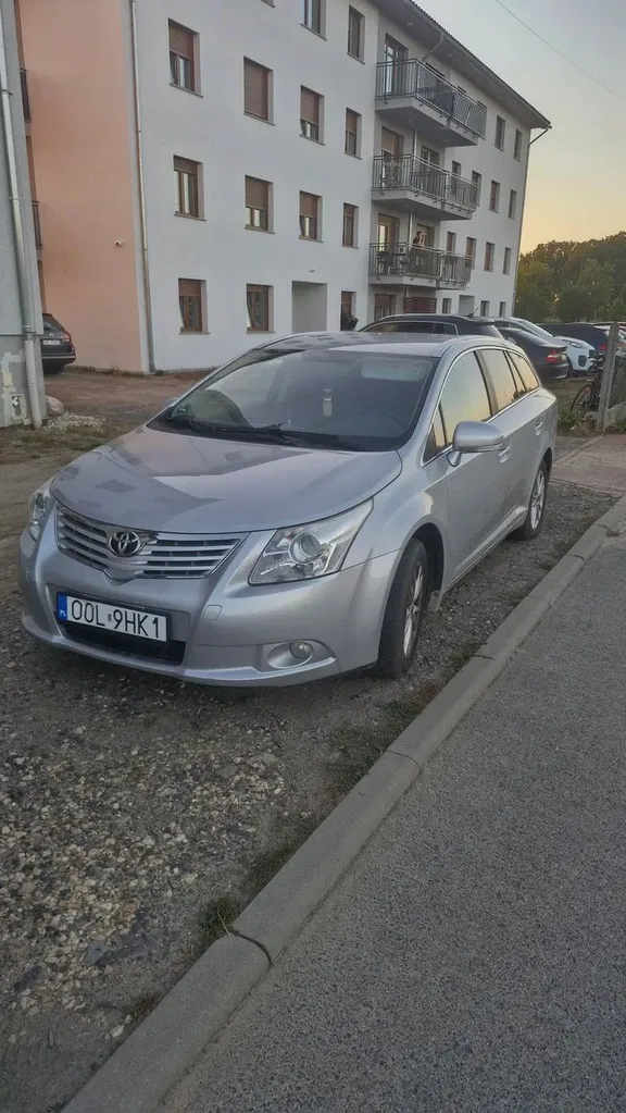 Zdjęcie: 2011 Toyota Avensis