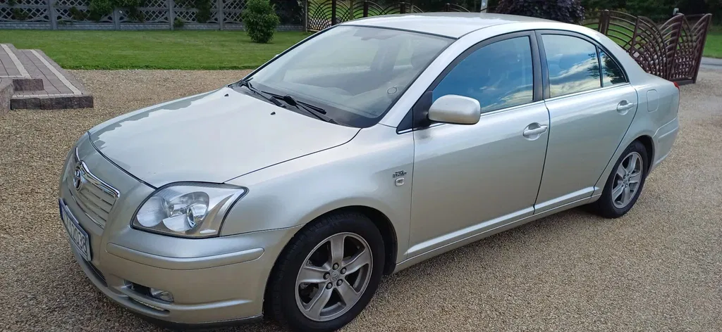 Zdjęcie: 2004 Toyota Avensis